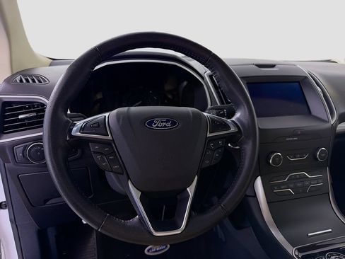 Used 2019 Ford Edge SEL w/ Equipment Group 201A FWD image 13