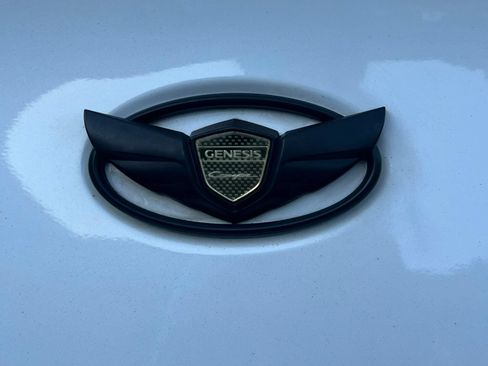 Used 2016 Hyundai Genesis Coupe 3.8 RWD image 49
