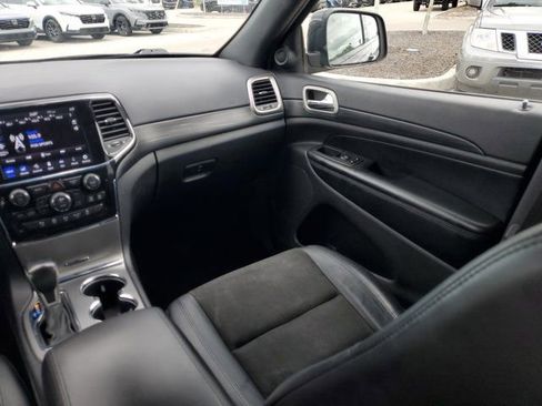 Used 2021 Jeep Grand Cherokee Laredo X image 22