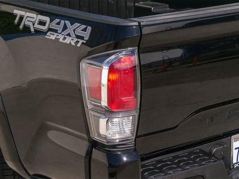 Used 2023 Toyota Tacoma TRD Sport image 10