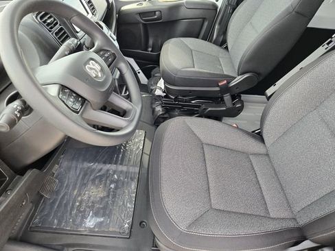 Used 2025 RAM ProMaster 2500 w/ Convenience Group image 13