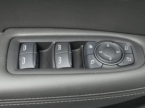 Used 2025 Cadillac XT6 Premium Luxury image 14