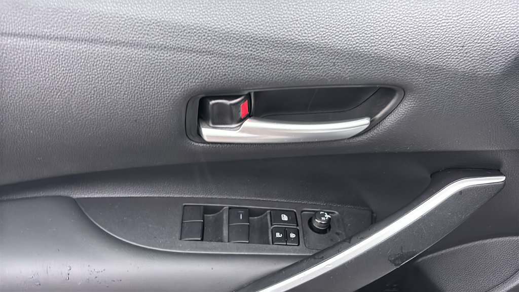 Used 2025 Toyota Corolla SE FWD image 14