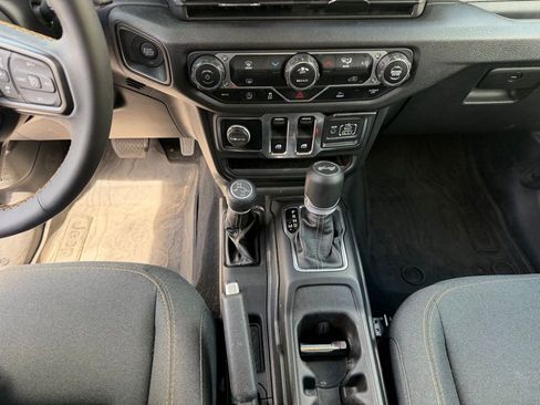Used 2024 Jeep Wrangler Sport S AWD/4WD image 23