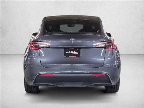 Used 2021 Tesla Model Y Long Range image 7