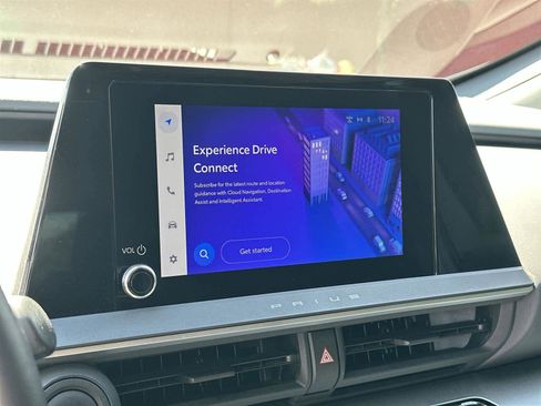 Used 2023 Toyota Prius LE image 17