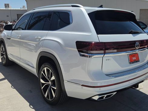Used 2024 Volkswagen Atlas SEL Premium R-Line AWD/4WD image 7