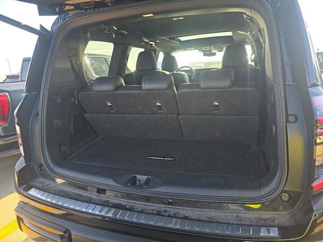 Used 2026 Nissan Armada PRO-4X AWD/4WD image 14