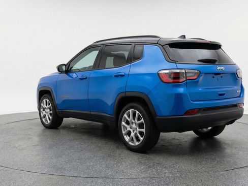 Used 2025 Jeep Compass Limited AWD/4WD image 6