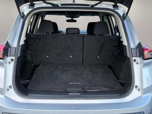 Used 2024 Nissan Rogue S image 12