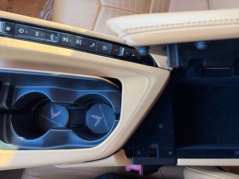 Used 2022 Chevrolet Corvette Stingray Premium Conv w/ Z51 Performance Package image 24