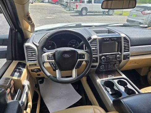 Used 2017 Ford F250 Lariat image 8