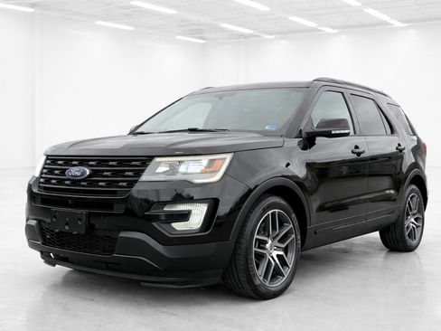 Used 2017 Ford Explorer Sport w/ Equipment Group 401A AWD/4WD image 10