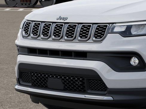 New 2026 Jeep Compass Latitude image 11