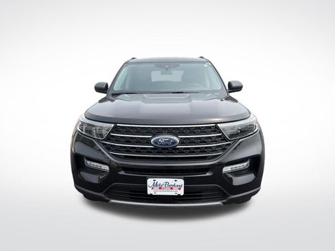 Certified 2024 Ford Explorer XLT w/ Equipment Group 202A AWD/4WD image 3