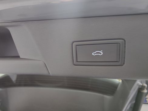 Certified 2024 Volkswagen ID.4 S image 13