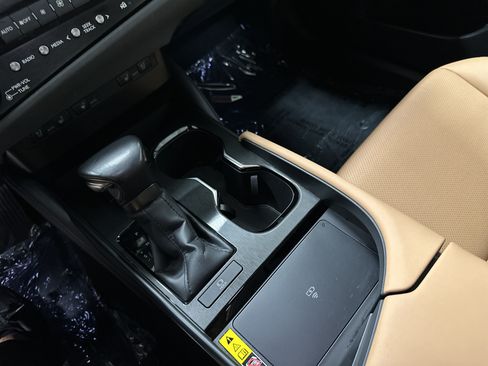 Used 2025 Lexus ES 350 w/ Premium Package FWD image 26