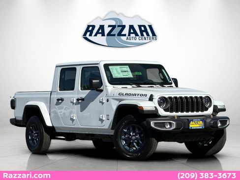 New 2026 Jeep Gladiator Sport AWD/4WD image 1