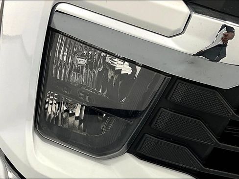 Used 2024 Chevrolet Silverado 2500 LT image 40