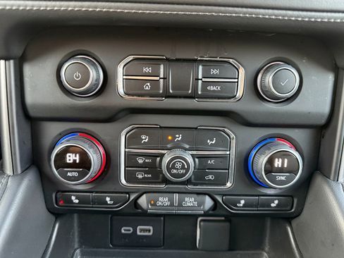 Used 2023 Chevrolet Tahoe LT AWD/4WD image 16