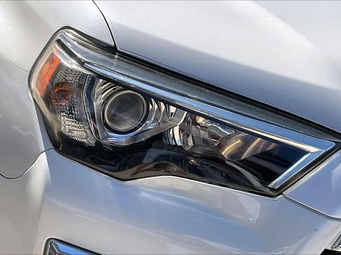 Used 2016 Toyota 4Runner Limited image 27