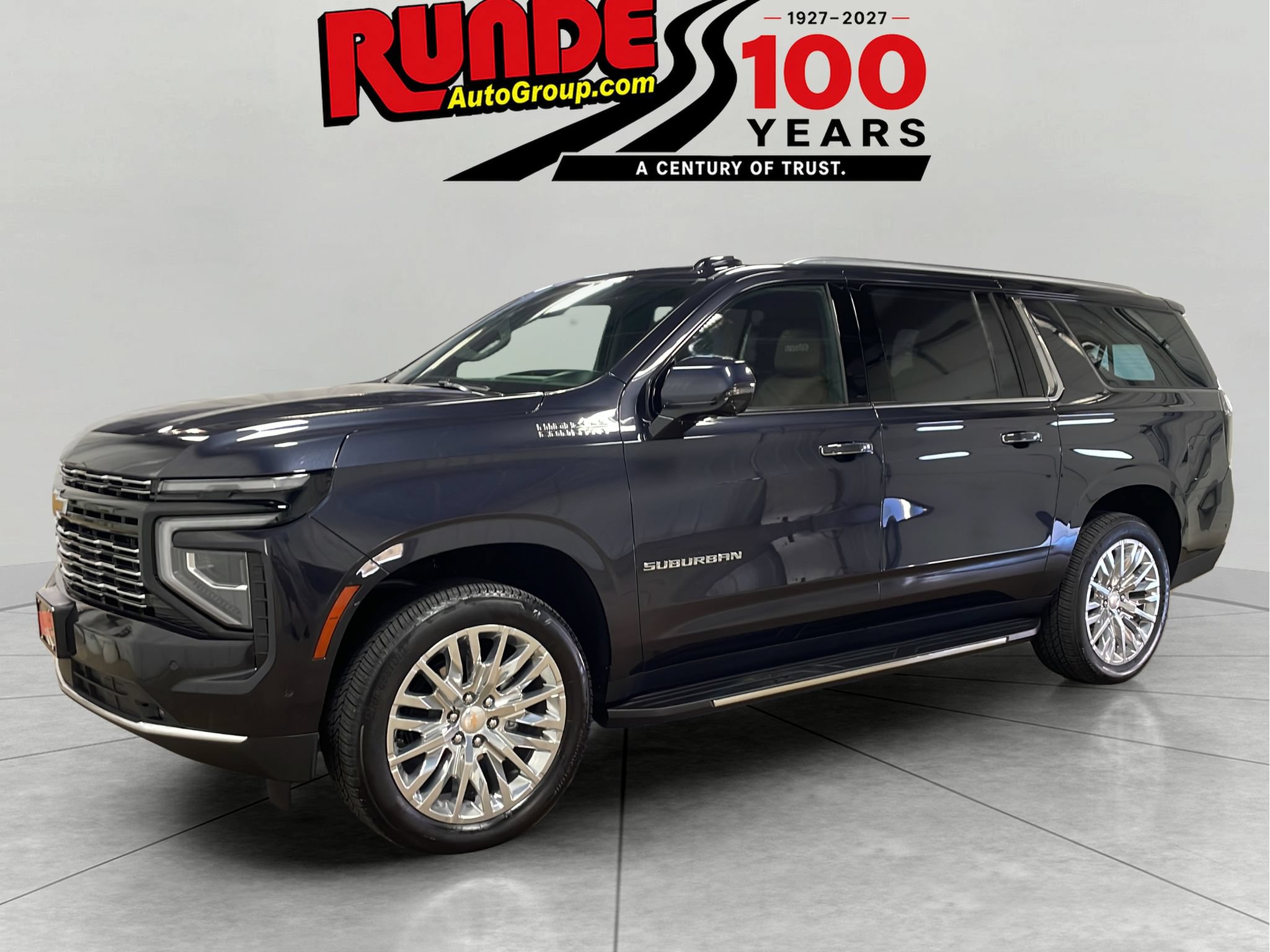 Used 2025 Chevrolet Suburban High Country w/ Sun And Tow Package AWD/4WD image 1
