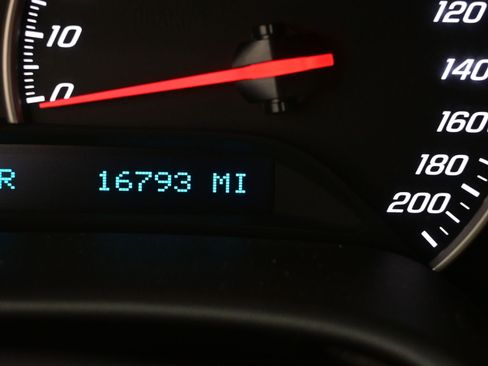 Used 2011 Chevrolet Corvette Grand Sport w/ Preferred Equipment Group image 21