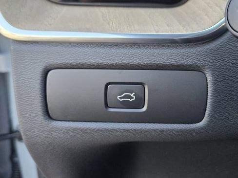 Used 2026 Volvo XC60 B5 Plus w/ Protection Package Premier AWD/4WD image 23