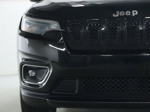 Used 2019 Jeep Cherokee Limited AWD/4WD image 6