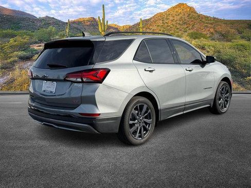 Used 2024 Chevrolet Equinox RS image 4