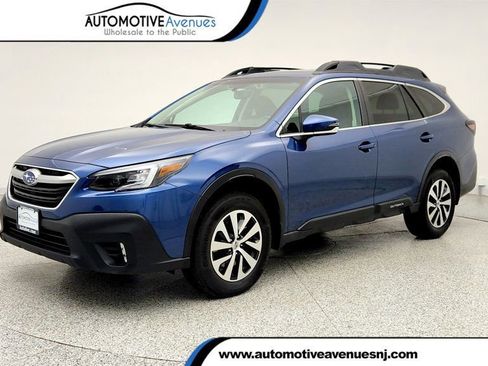 Used 2020 Subaru Outback Premium AWD/4WD image 1