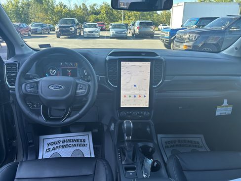 New 2025 Ford Ranger Lariat w/ Trailer Tow Package image 15