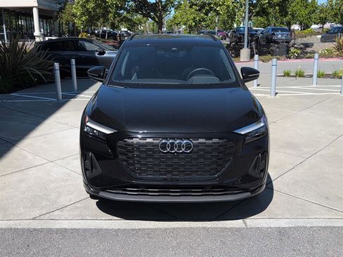Used 2024 Audi Q4 e-tron Premium Plus w/ Premium Plus image 3