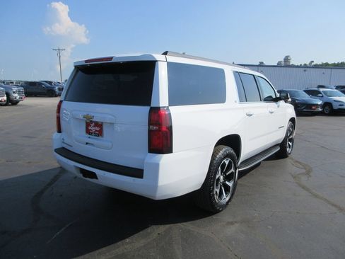 Used 2019 Chevrolet Suburban LT AWD/4WD image 6