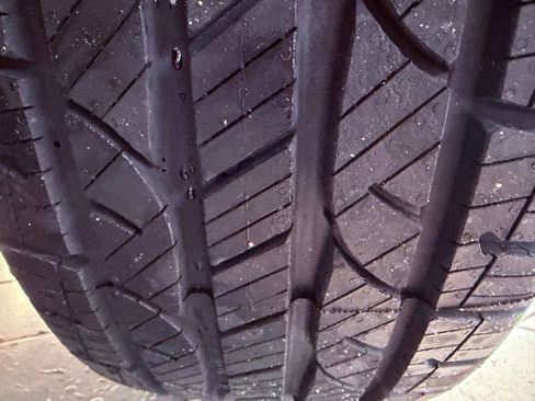 Used 2016 Land Rover Discovery Sport HSE image 18