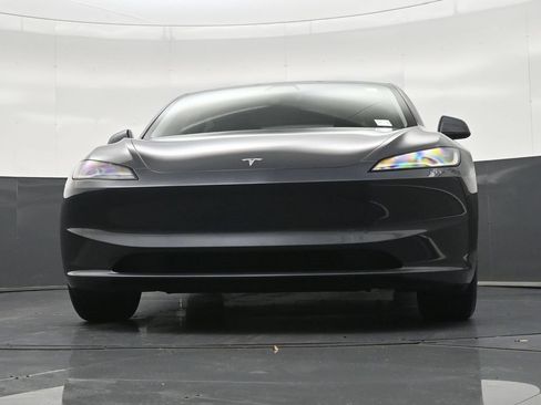 Used 2025 Tesla Model 3 Long Range RWD image 32