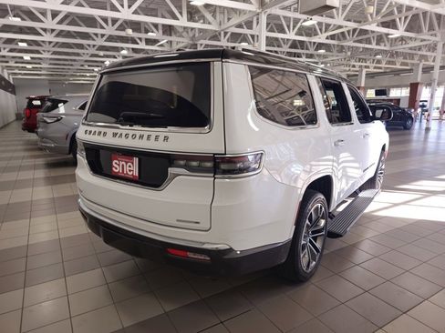 Used 2022 Jeep Grand Wagoneer Series III w/ Rear Seat Video Group 1 image 6