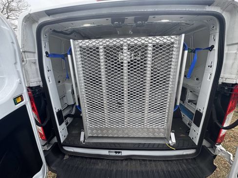 Used 2019 Ford Transit 150 150 3dr SWB Low Roof Cargo Van image 32