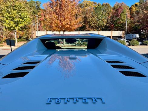 Used 2013 Ferrari 458 Spider image 42