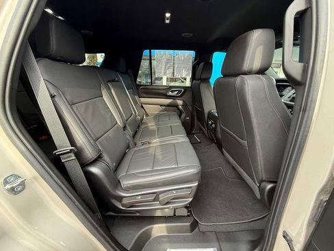 Used 2022 Chevrolet Tahoe Z71 w/ Luxury Package image 40