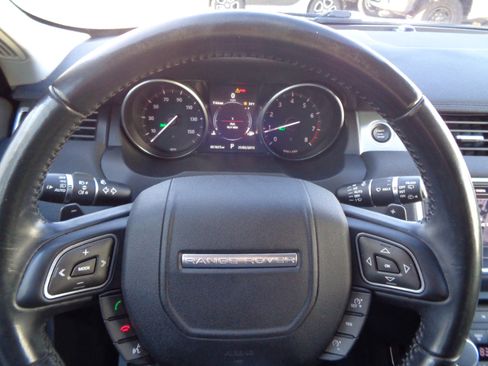 Used 2016 Land Rover Range Rover Evoque SE image 29