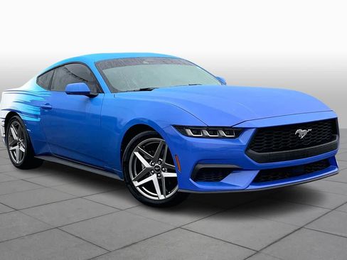 Used 2024 Ford Mustang Coupe image 3