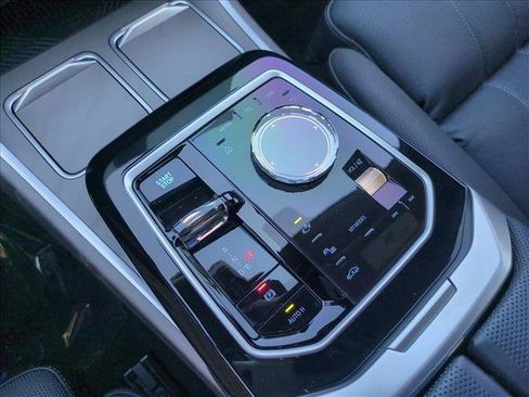 Certified 2025 BMW i7 eDrive50 RWD image 12