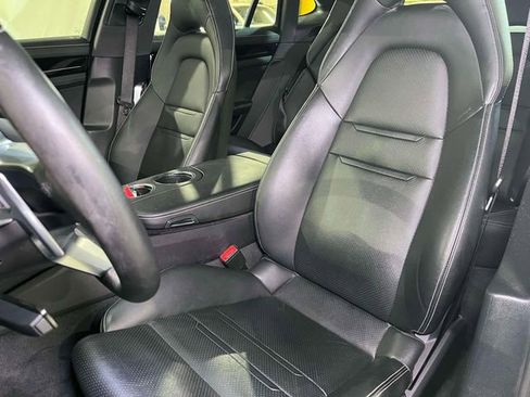Used 2020 Porsche Panamera RWD image 5