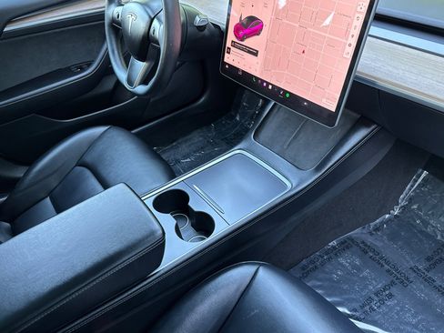 Used 2022 Tesla Model 3 image 15