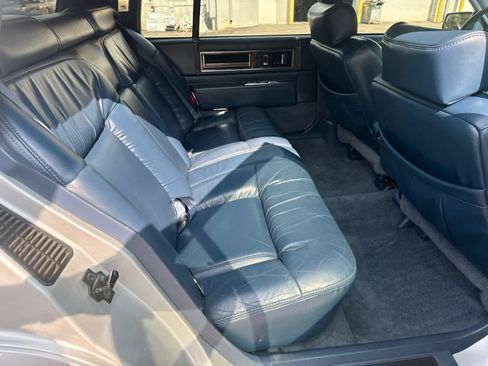 Used 1993 Cadillac De Ville Sedan FWD image 14