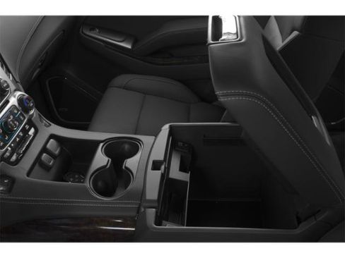 Used 2019 Chevrolet Suburban Premier w/ Premier Plus Edition RWD image 18