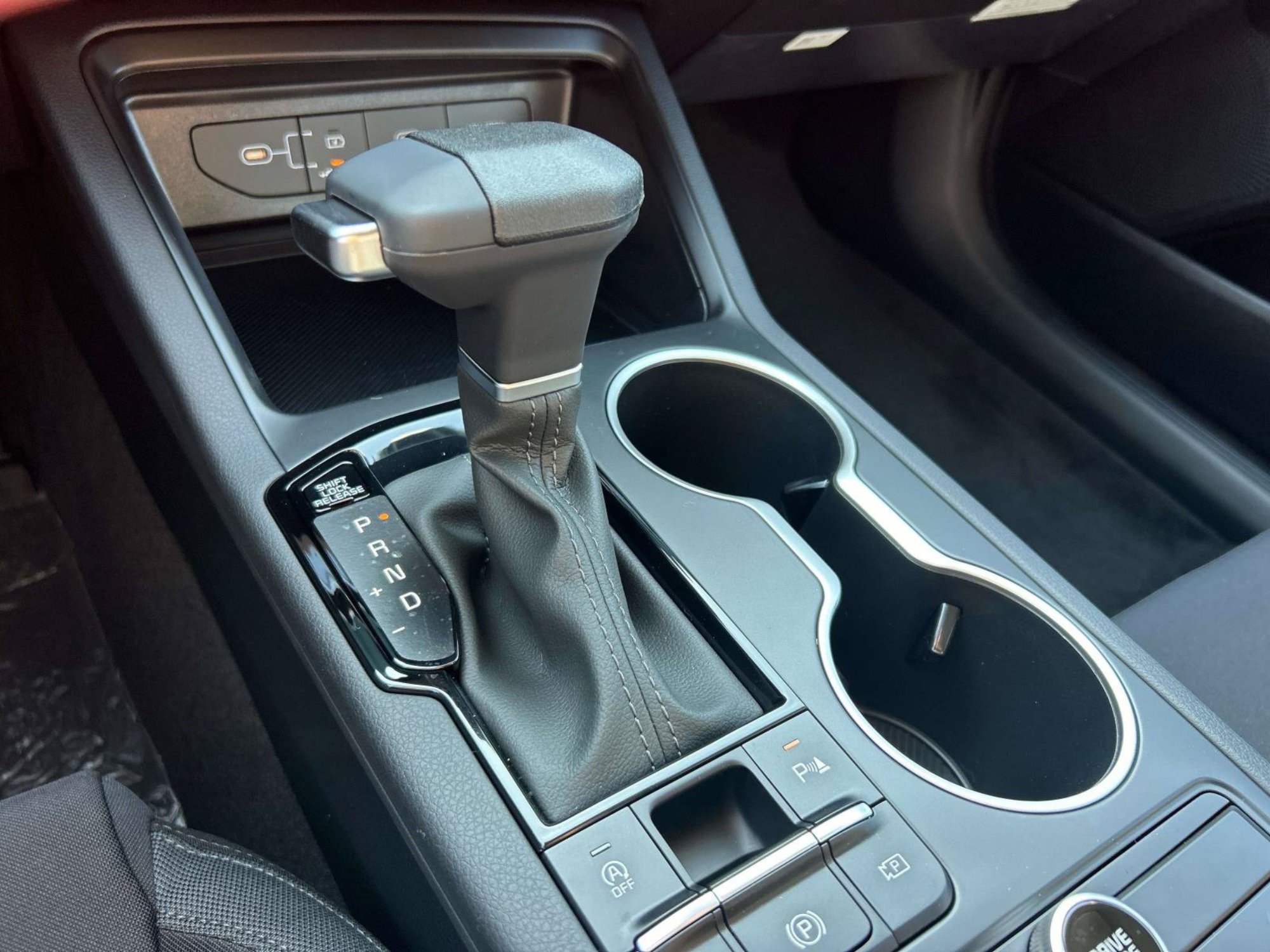 New 2027 Kia K5 LXS FWD image 24