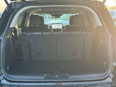 New 2026 Ford Explorer Active w/ Active Comfort Package image 4
