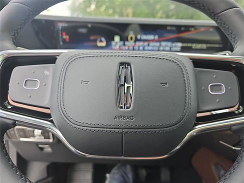 New 2026 Lincoln Nautilus Reserve image 22